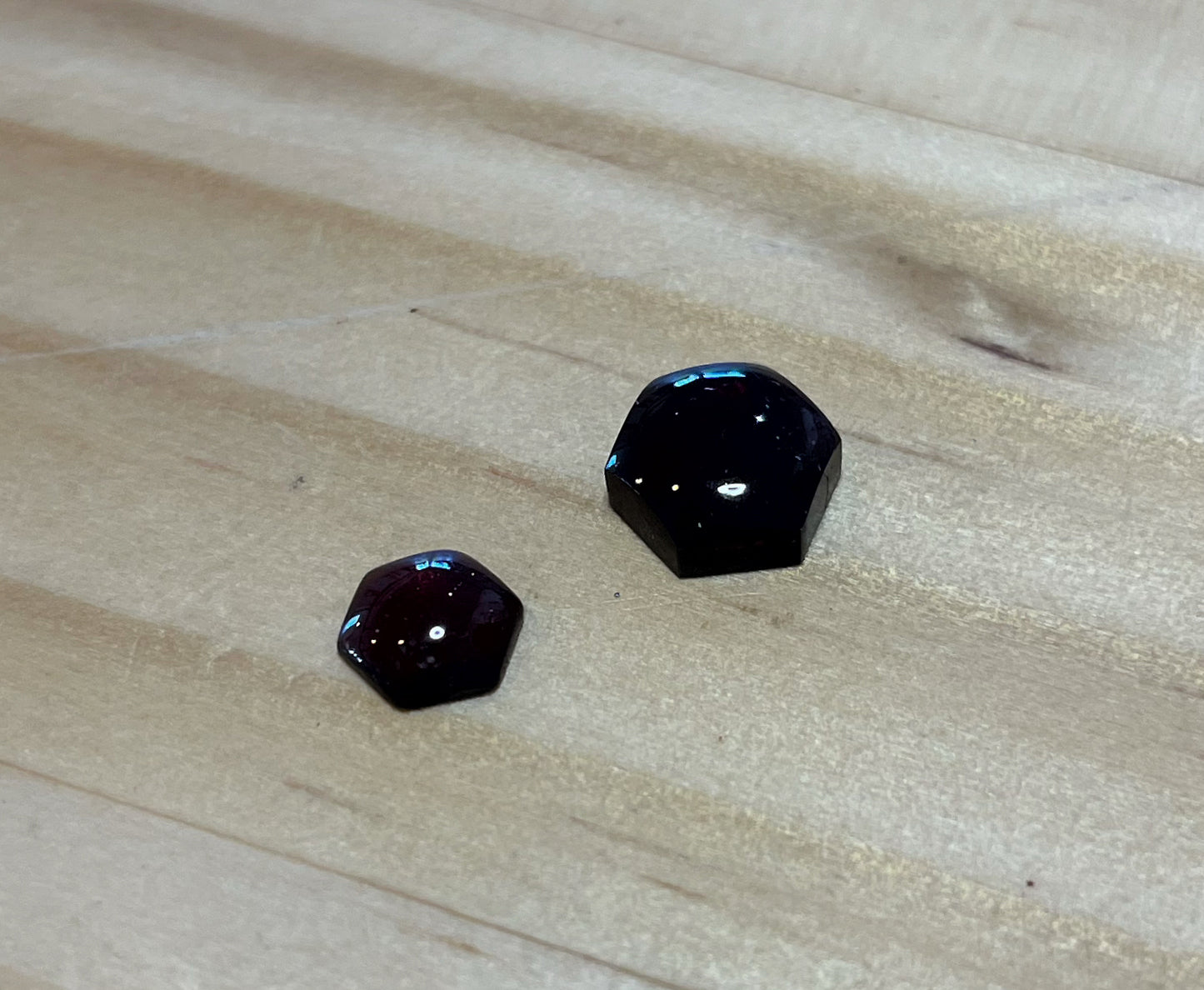 Garnet - Hexagon