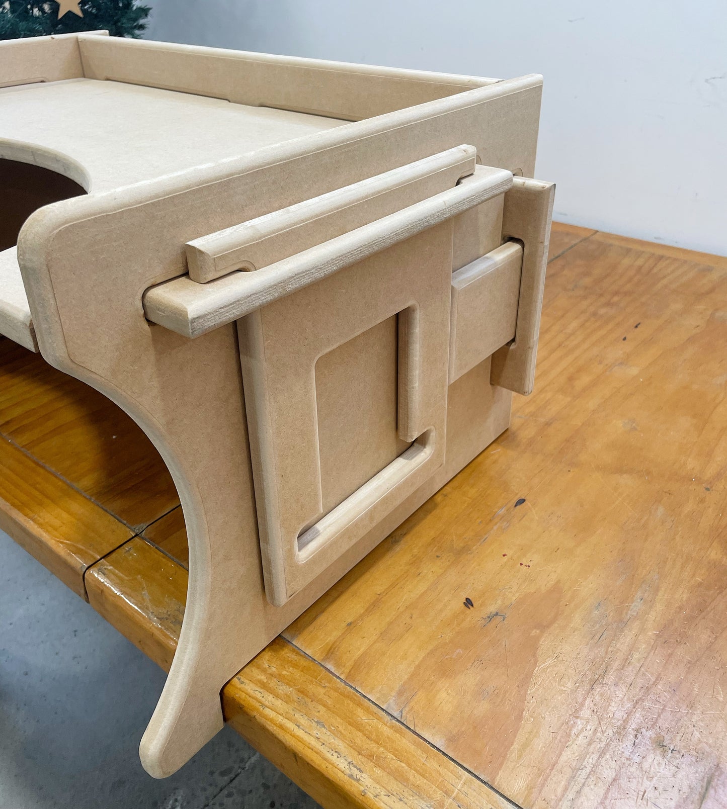 Flatpack Jeweller's Bench