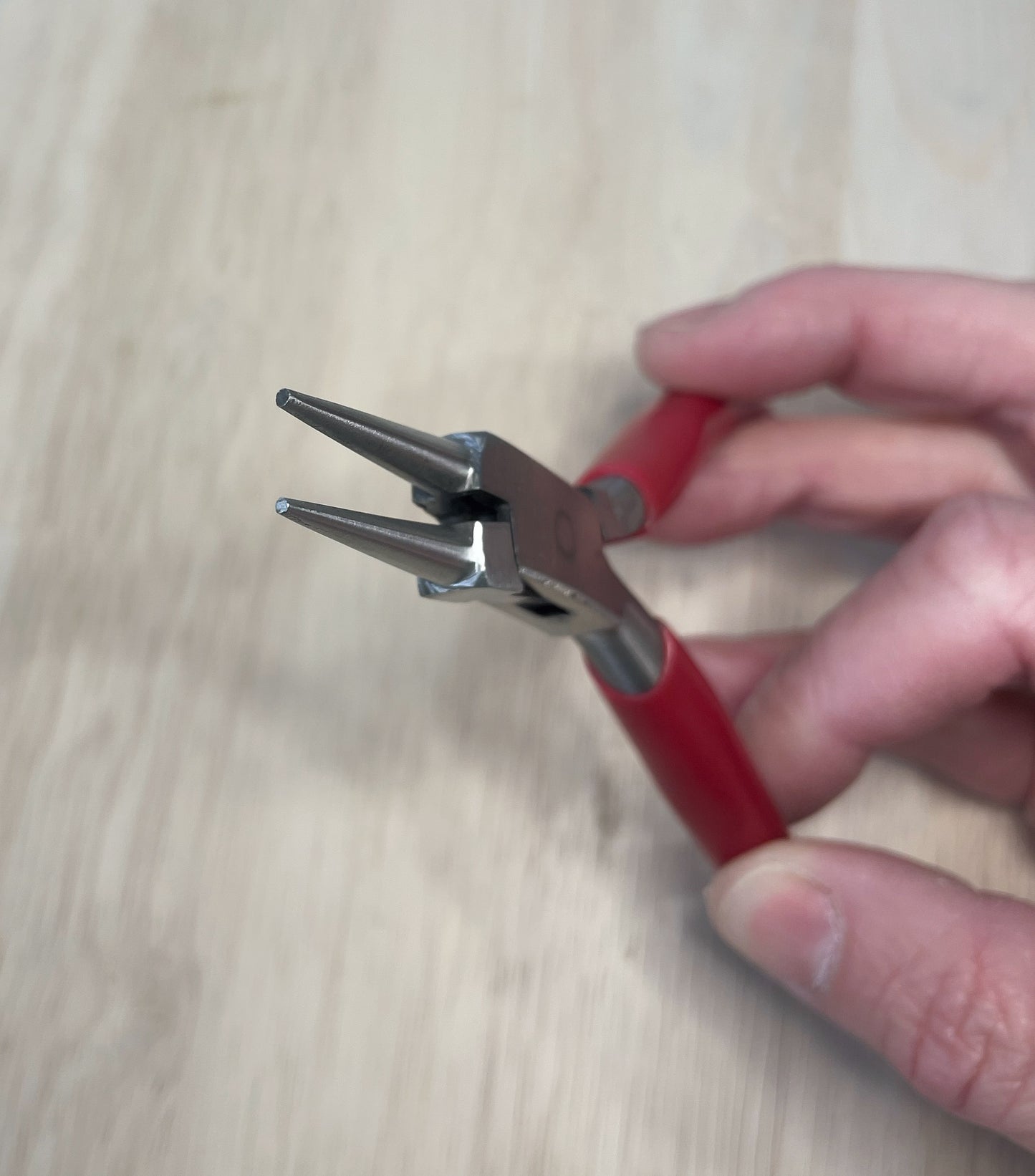Economy Round Nose Pliers