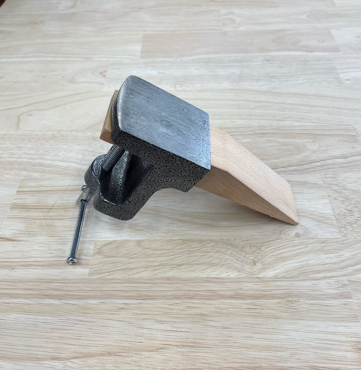 Bench Pin with Anvil