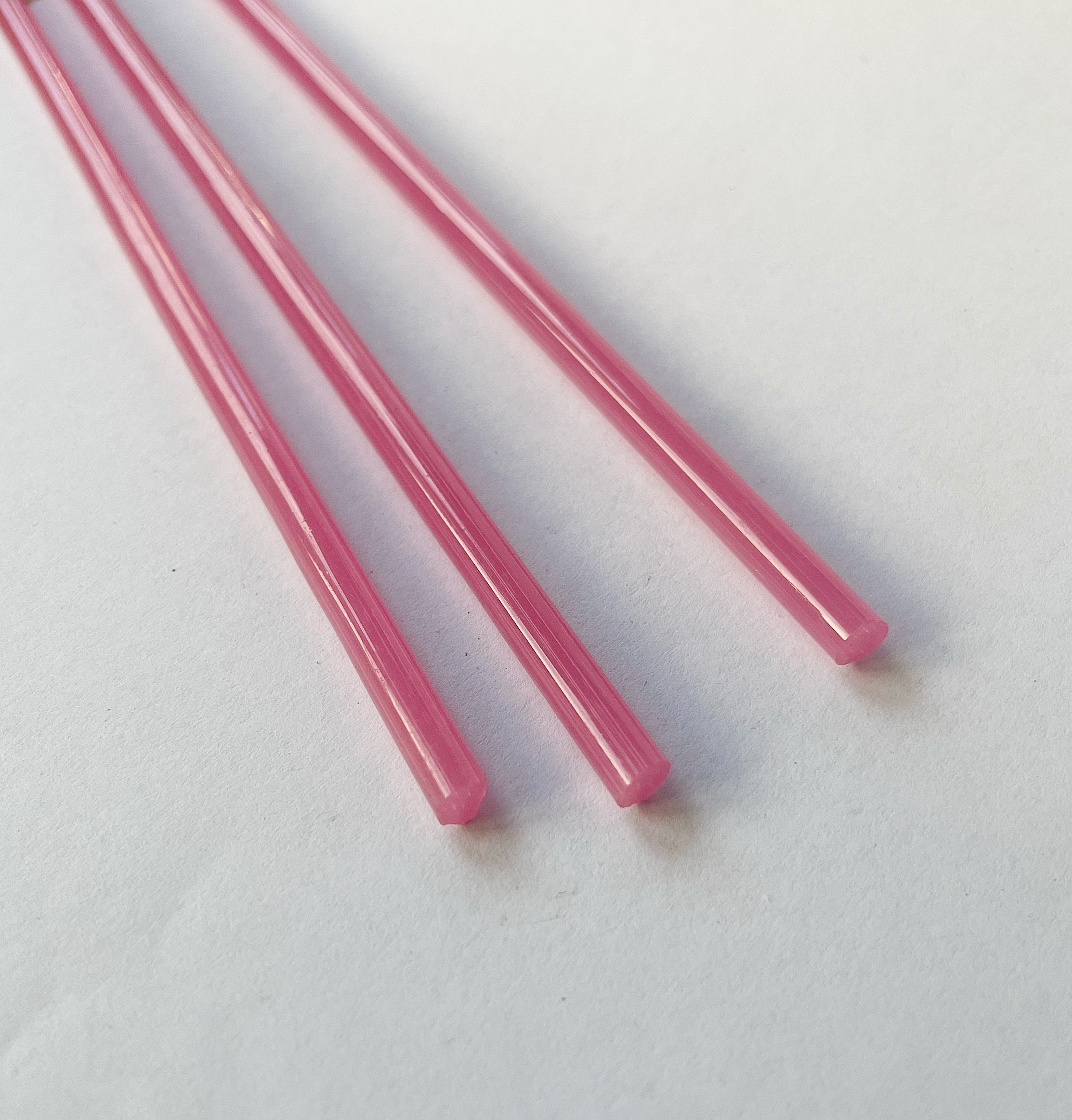 Dark Pink: Glass Rod – Workspace Tools