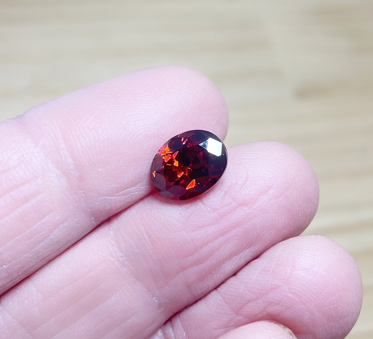 Cubic Zirconia, Garnet - Oval Cut Facet