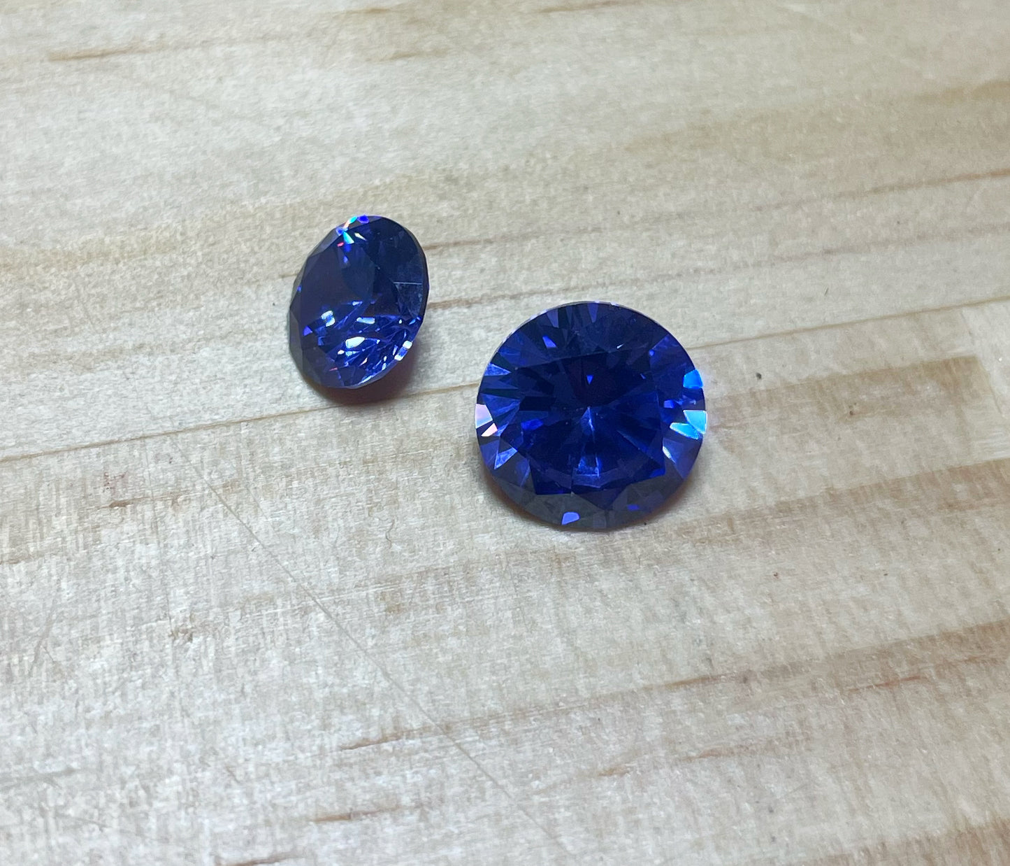Cubic Zirconia -Tanzanite Blue, Round