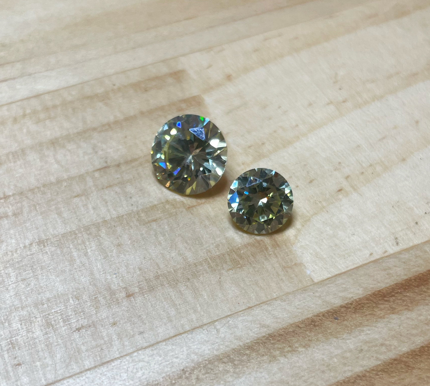 Cubic Zirconia -Lemon Yellow, Round