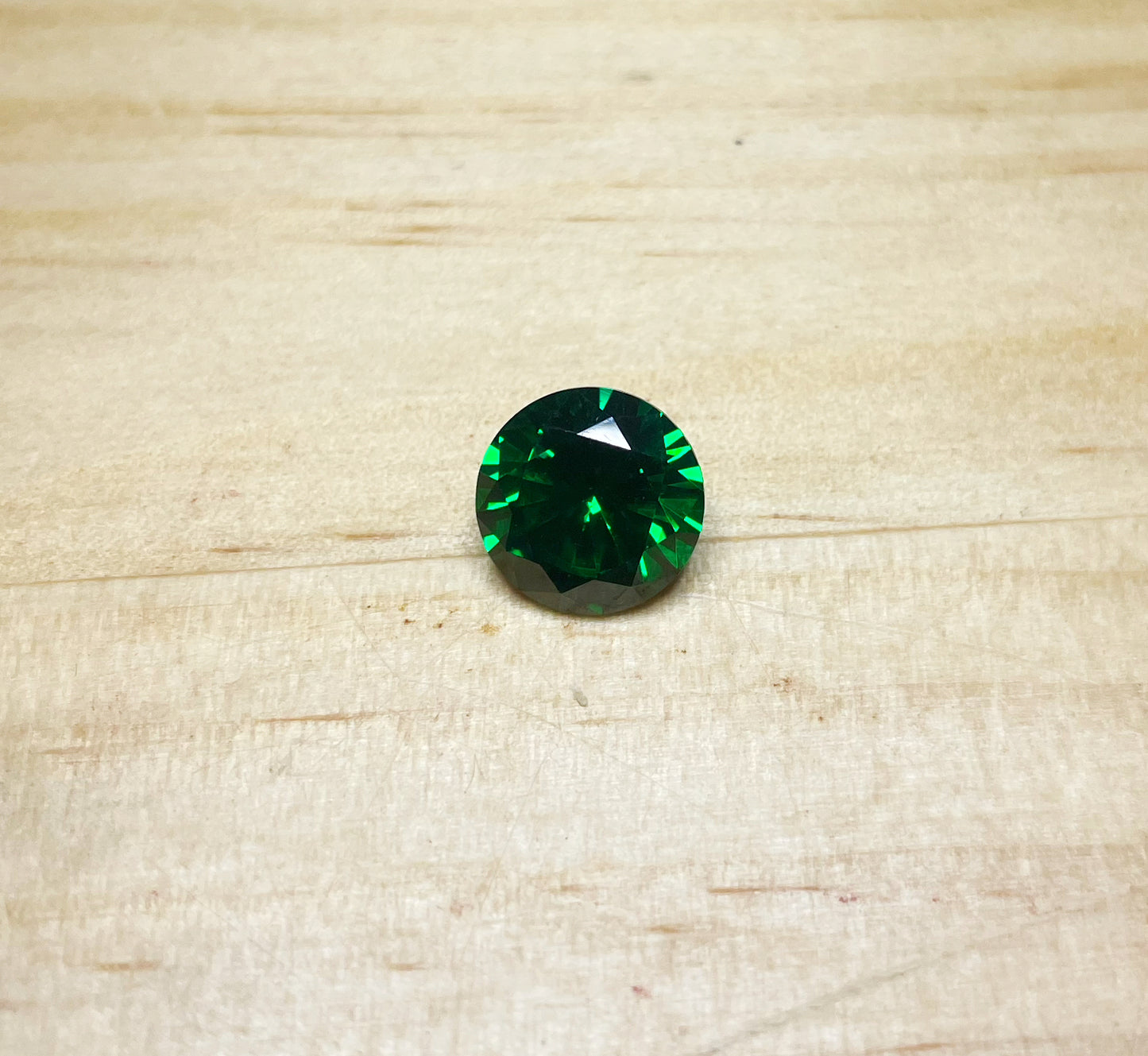 Cubic Zirconia -Emerald Green, Round