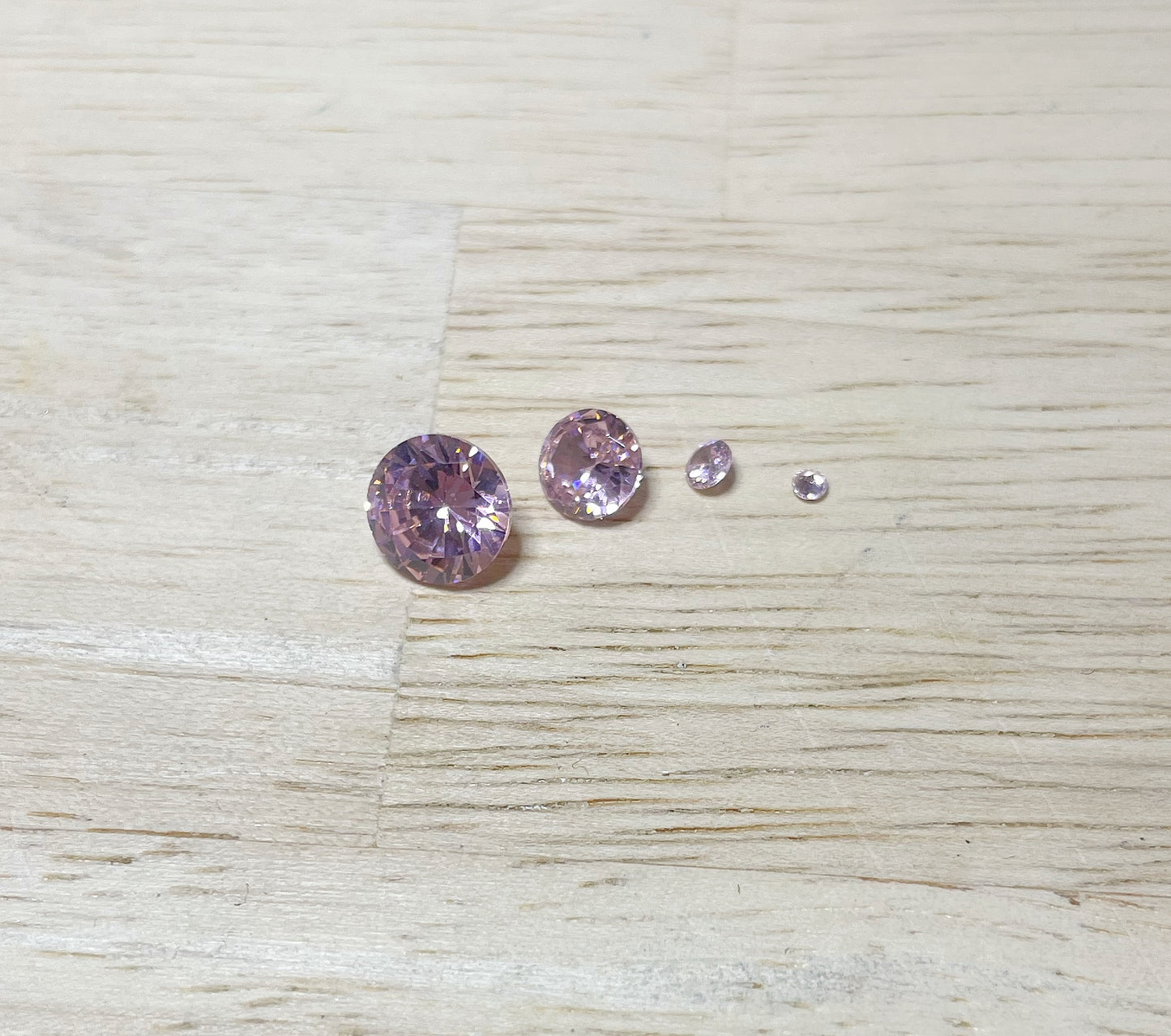 Cubic Zirconia - Garnet Red, Round