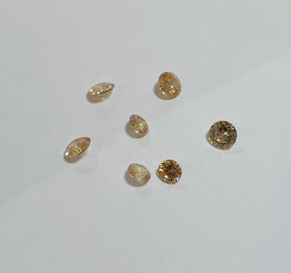 Cubic Zirconia -Golden Yellow, Round