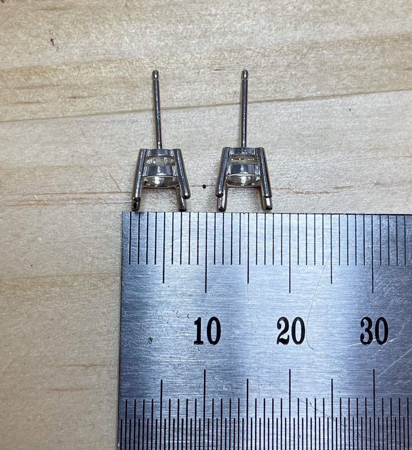 Gallery Claw Setting Studs - Sterling Silver