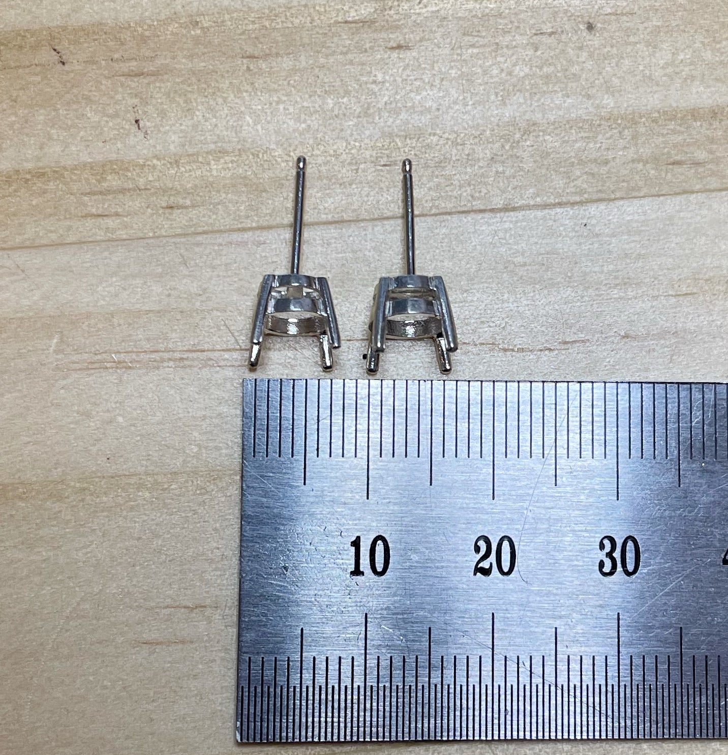 Gallery Claw Setting Studs - Sterling Silver