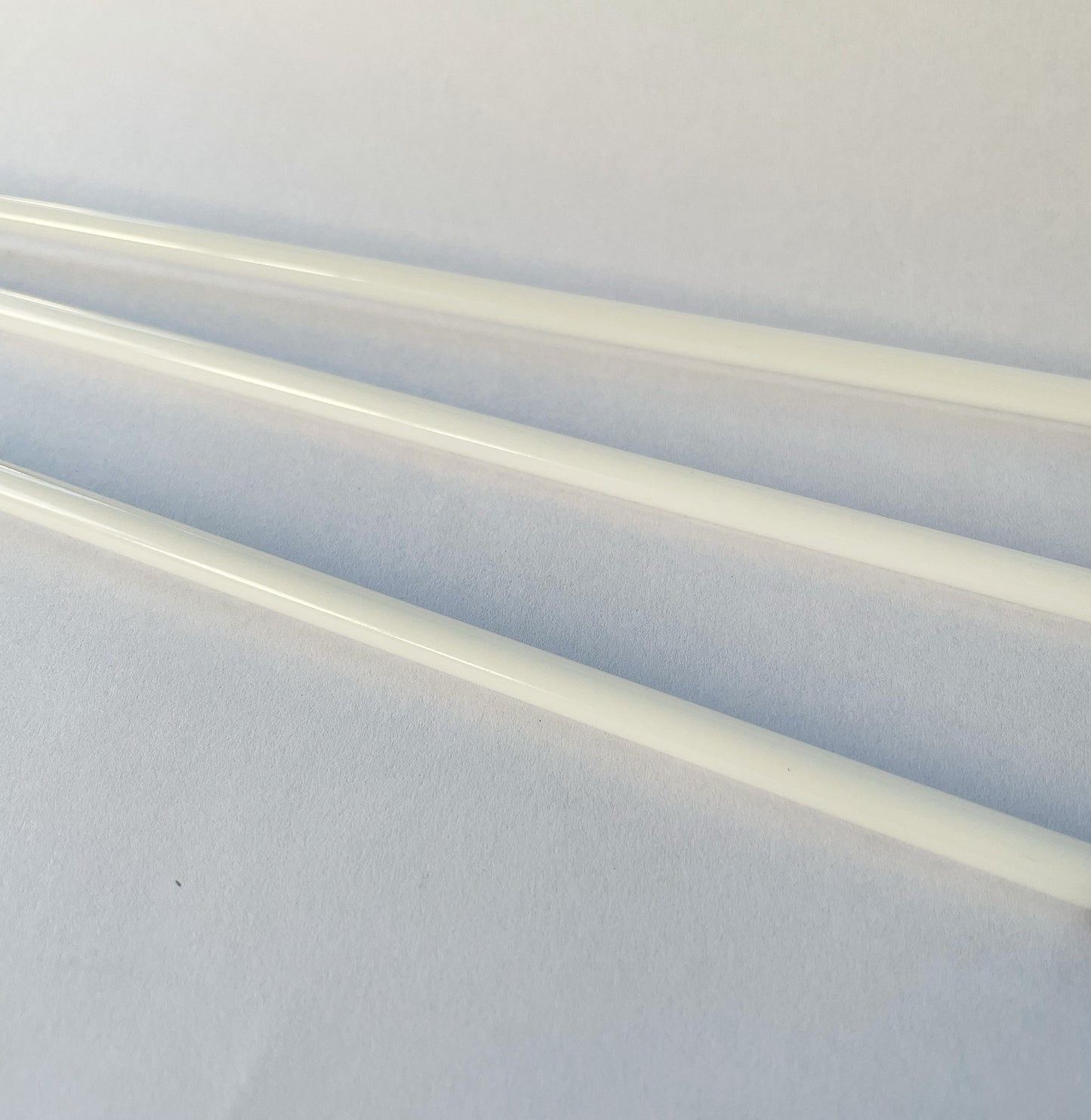 White: Glass Rod